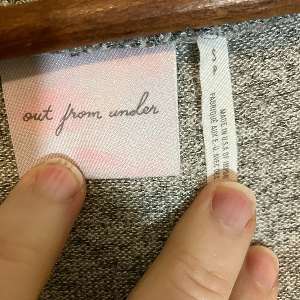 Out From Under cropped sweater, long sleeved, gray, great condition, small - Picture 2 of 3